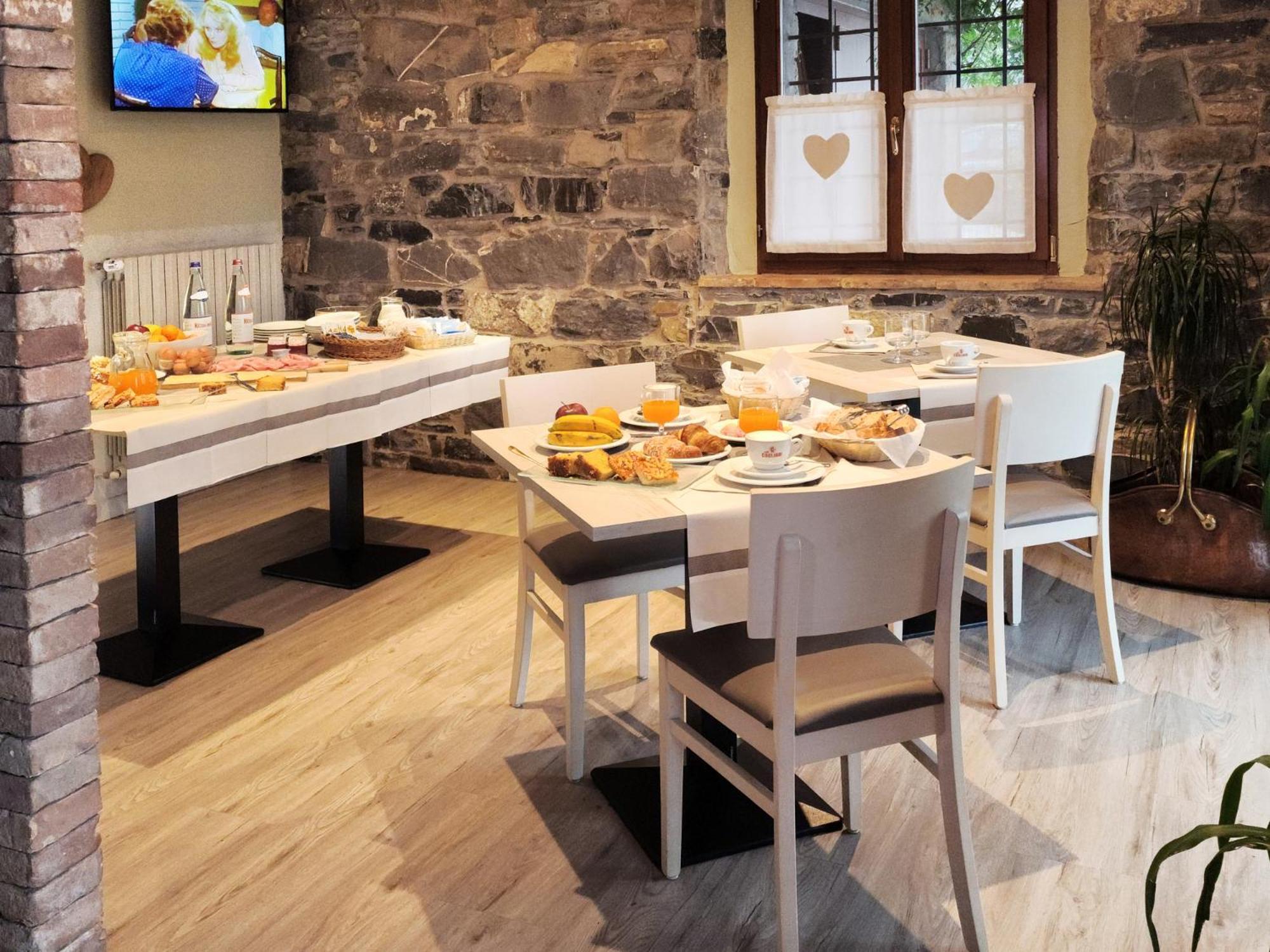 Locanda Romana Fanano Exterior photo